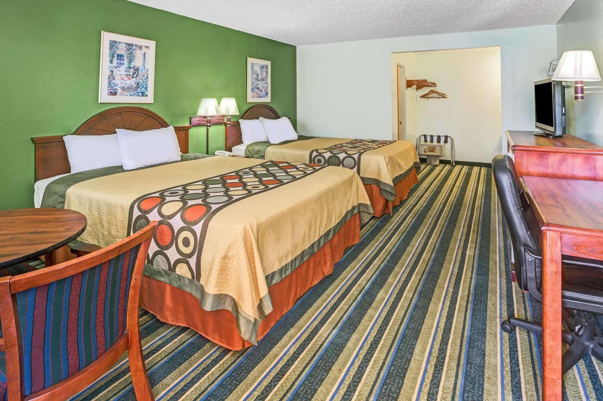 Super 8 By Wyndham Yreka Ξενοδοχείο Εξωτερικό φωτογραφία